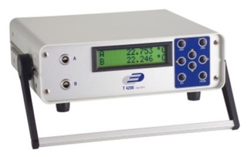 Dostmann DDM 900, termometru de calibrare Pt25/Pt100 cu două canale, rezoluție 1 mK